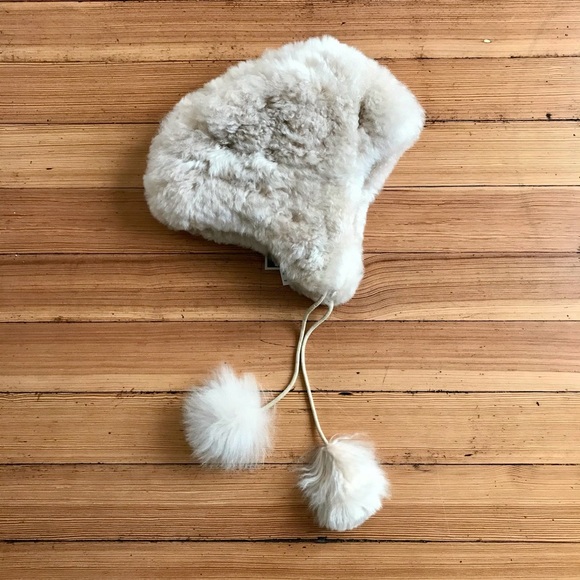 Island Alpaca Accessories - Baby Alpaca Fur chullo hat with ear flaps and poms